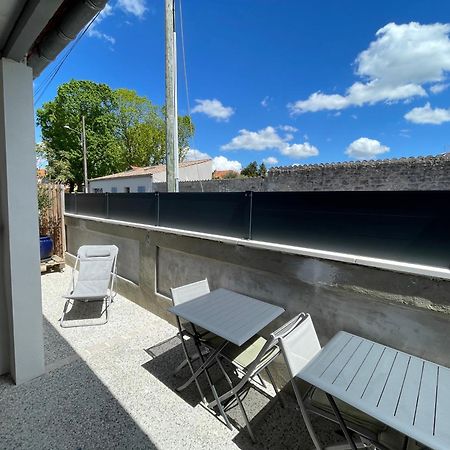 Maison Chaleureuse Avec Terrasse Privative Proche De La Gare Et Du Centre-Ville Rochefort  Dış mekan fotoğraf